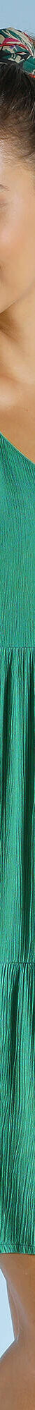 Robe col V courte unie, crépon (vert) Robe col V courte unie, crépon (vert)